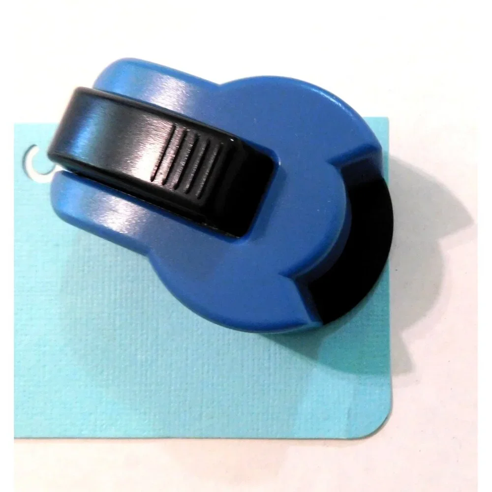 Corner Rounder Paper Punch Marvy Uchida CR1 Blue Scrapbooking Crafts Cards